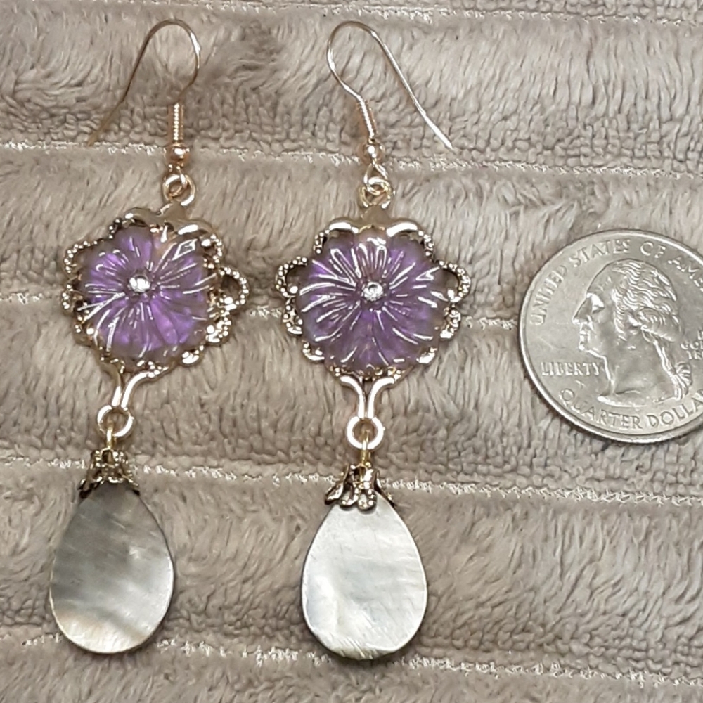 Handmade Shell and Glass Flower Earrings Purple Gold Tone - Picture 6 of 8
